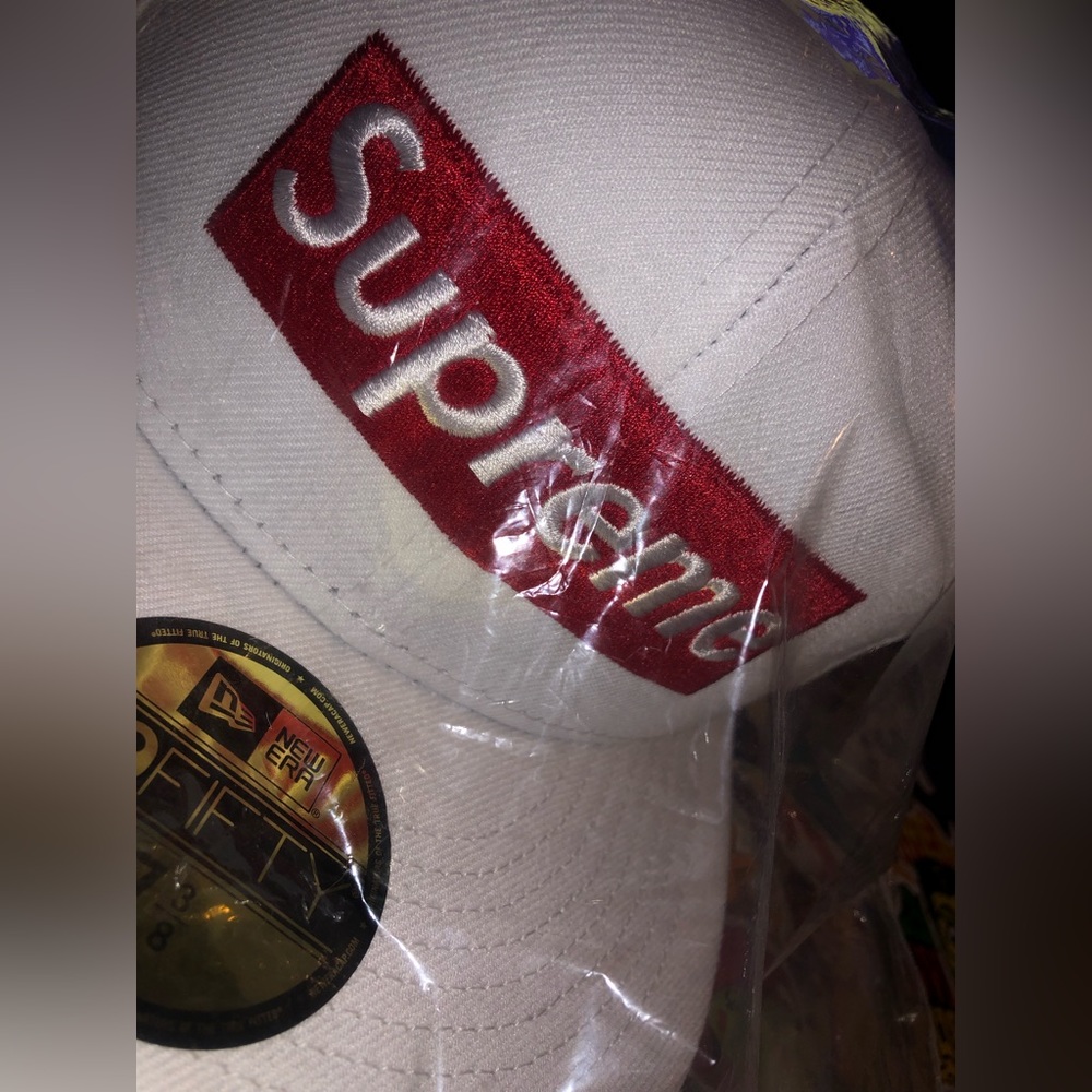 Supreme new era cap